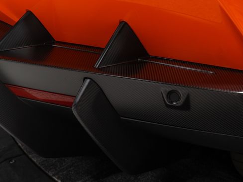 Used 2025 Lamborghini Revuelto image 33