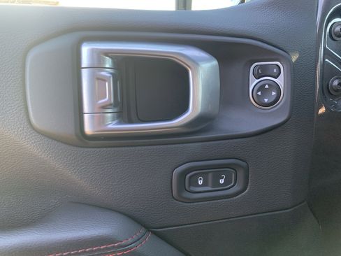 Used 2023 Jeep Wrangler Unlimited Rubicon image 15