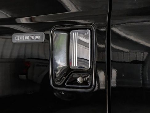 Used 2015 Ford F250 Platinum w/ FX4 Off-Road Package image 40