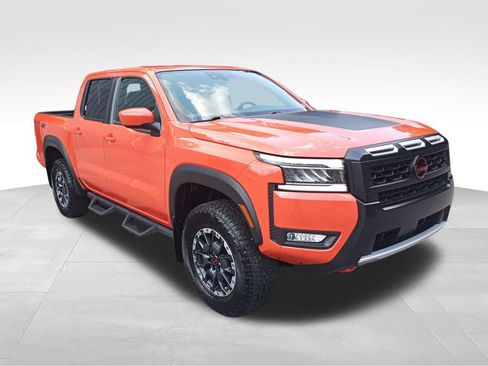 Used 2025 Nissan Frontier PRO-4X w/ Black Accent Package AWD/4WD image 9