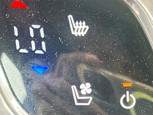 Used 2014 Buick LaCrosse Premium w/ Ultra Luxury Package image 21