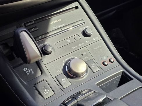 Used 2014 Lexus CT 200h image 37