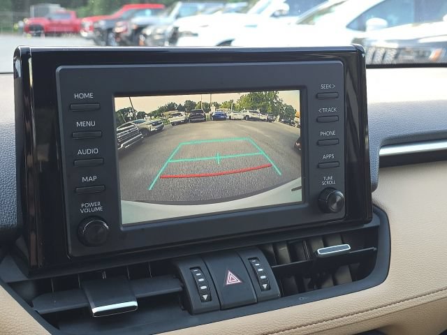 Used 2019 Toyota RAV4 XLE Premium FWD image 32