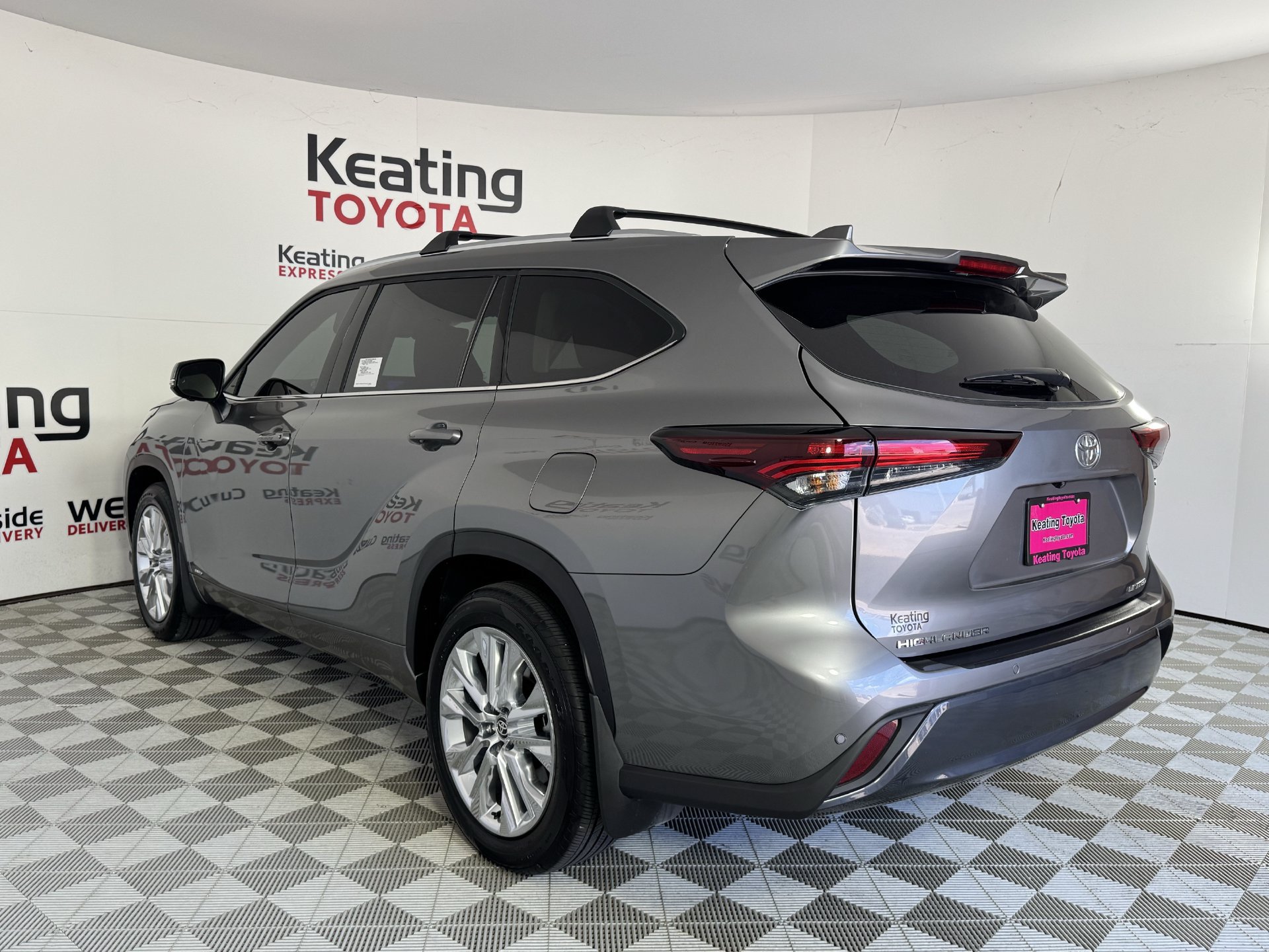 New 2026 Toyota Highlander Limited AWD/4WD image 10