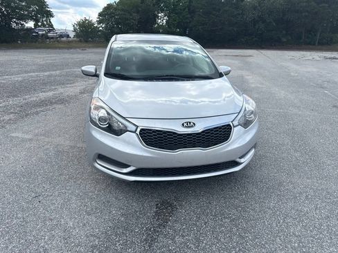 Used 2016 Kia Forte LX w/ LX Popular Plus Package FWD image 2