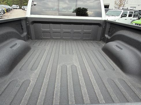 New 2026 RAM 2500 Big Horn AWD/4WD image 17
