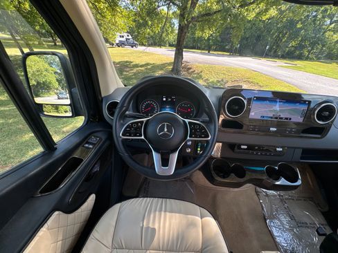 Used 2019 Mercedes-Benz Sprinter 170 image 77