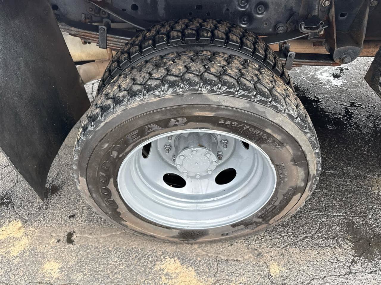Used 2015 Ford F550 2WD Crew Cab Super Duty image 9