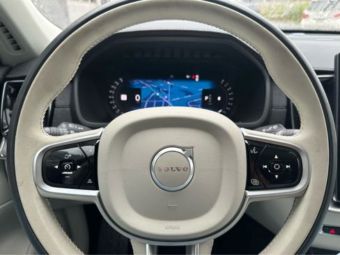 Used 2026 Volvo XC90 B6 Ultra AWD/4WD image 13