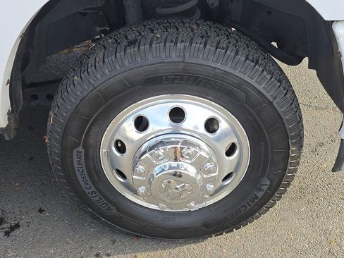 Used 2020 RAM 3500 Laramie image 9