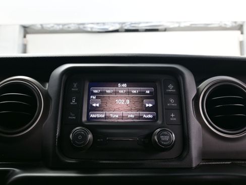 Used 2021 Jeep Wrangler Unlimited Sport image 18