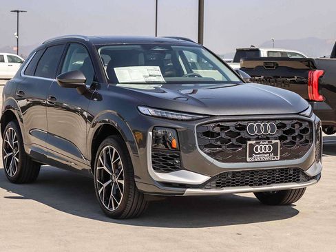 New 2026 Audi Q3 quattro 2.0T AWD/4WD image 3