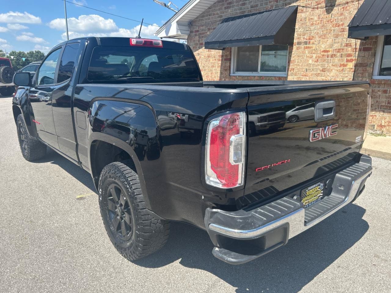 Used 2016 GMC Canyon 4x4 Extended Cab w/ Convenience Package image 9