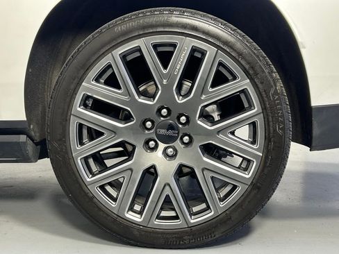 Used 2025 GMC Yukon XL Denali Ultimate w/ LPO, Floor Liner Package AWD/4WD image 42