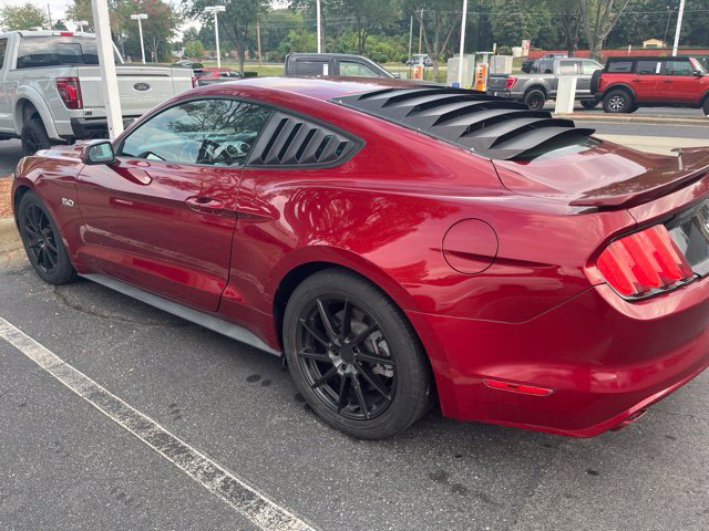 Used 2016 Ford Mustang GT RWD image 4