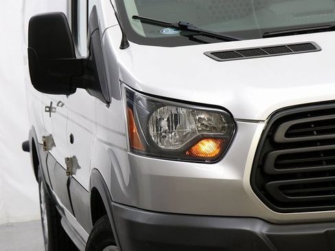 Used 2018 Ford Transit 250 Base image 4