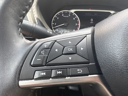 Used 2021 Nissan Sentra SV w/ Lighting Package FWD image 8