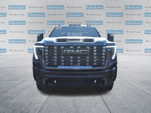 Used 2024 GMC Sierra 2500 Denali Ultimate image 2
