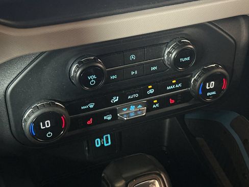 Used 2023 Ford Bronco Wildtrak AWD/4WD image 27