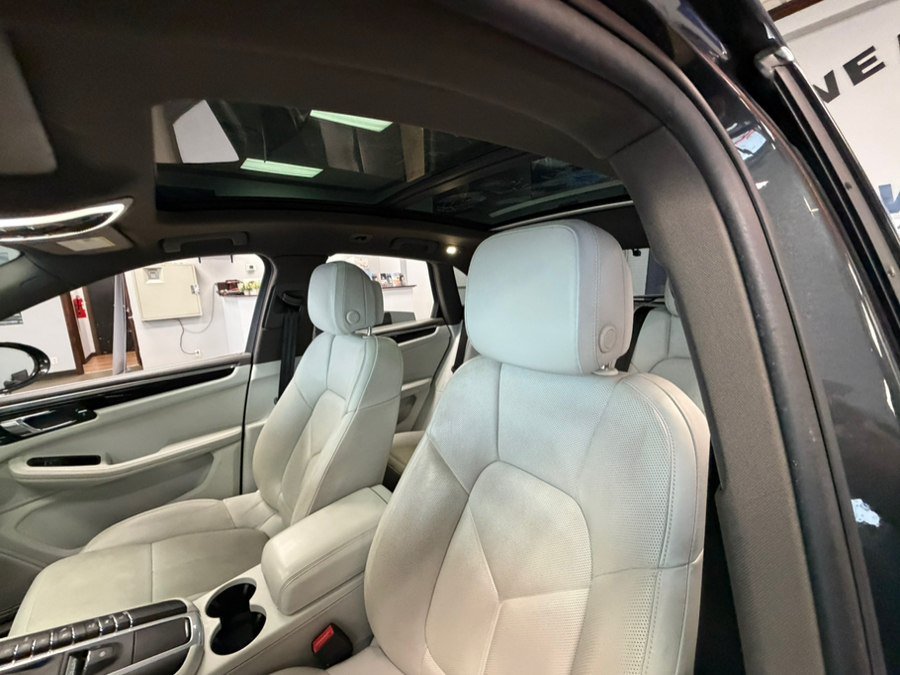 Used 2018 Porsche Macan S AWD/4WD image 19