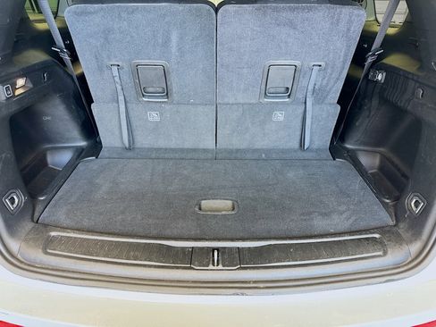 Used 2023 Jeep Grand Cherokee L Laredo image 17