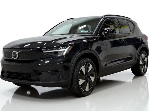 Used 2024 Volvo XC40 Recharge Core w/ Protection Package Premier image 7
