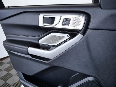 Certified 2023 Ford Explorer Limited w/ Limited Technology Package image 24
