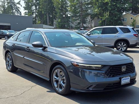 Used 2023 Honda Accord EX-L image 9