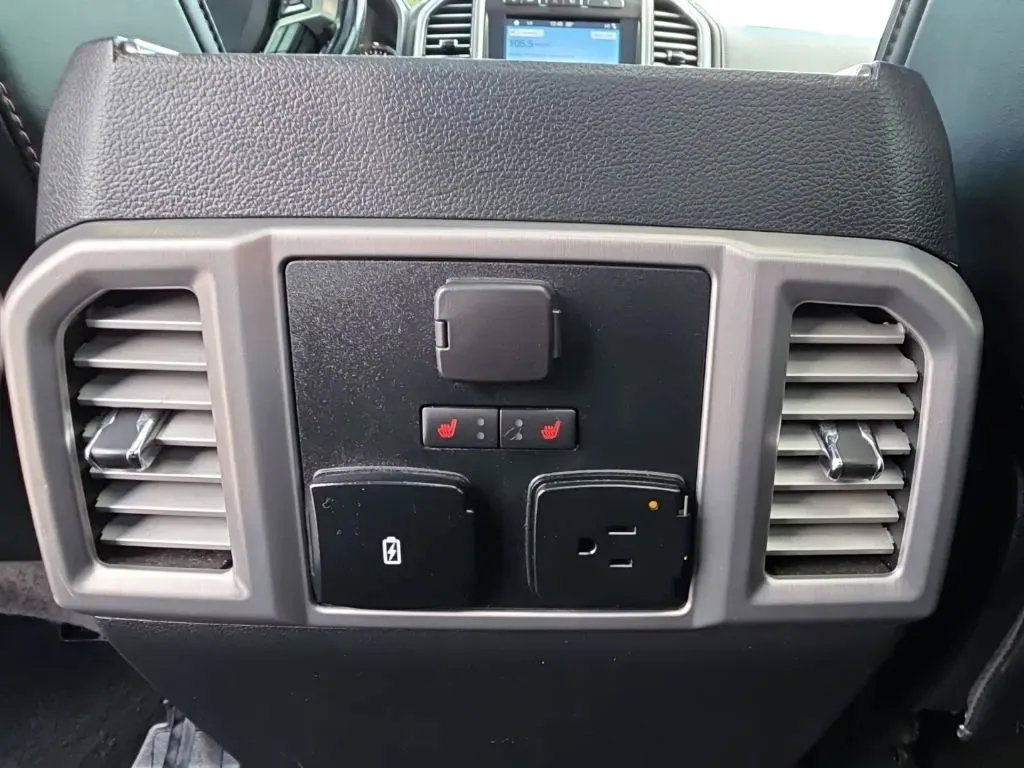 Used 2019 Ford F150 Platinum w/ Equipment Group 701A Luxury AWD/4WD image 18