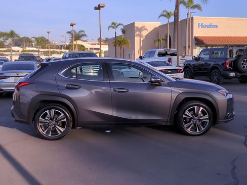 Used 2024 Lexus UX 250h FWD image 5
