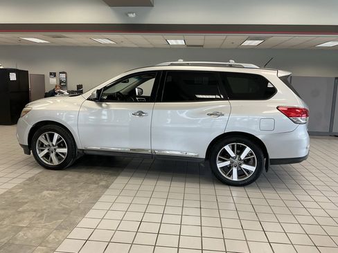 Used 2013 Nissan Pathfinder Platinum w/ Platinum Premium Pkg image 4