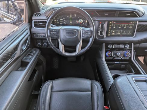 Certified 2022 GMC Yukon XL Denali AWD/4WD image 15