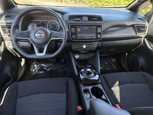 Used 2024 Nissan Leaf SV Plus image 9