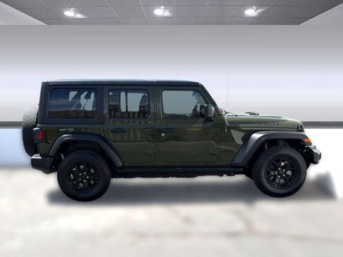 Used 2022 Jeep Wrangler Unlimited Sport AWD/4WD image 7