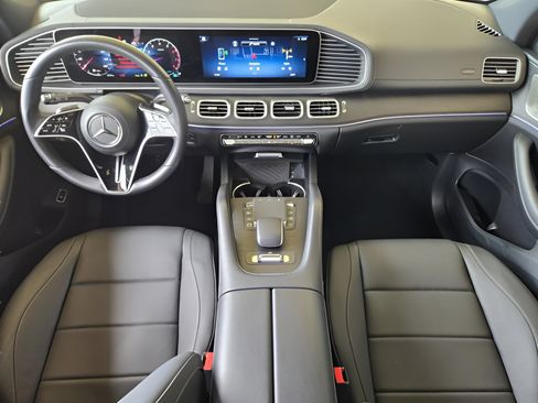 Certified 2025 Mercedes-Benz GLS 450 4MATIC image 16