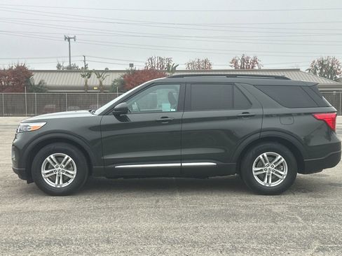 Certified 2023 Ford Explorer XLT image 8