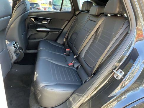 Used 2026 Mercedes-Benz GLC 300 4MATIC image 23