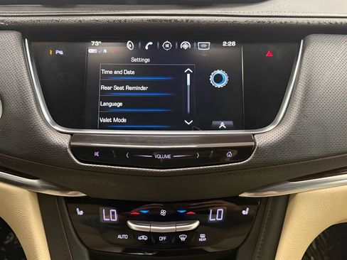 Used 2018 Cadillac XT5 Luxury w/ Driver Awareness Package FWD image 26