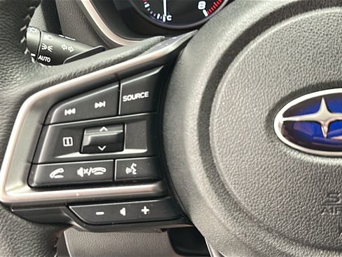 Used 2023 Subaru Ascent Premium w/ Convenience Package AWD/4WD image 17