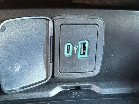 Used 2022 Ford Bronco Wildtrak image 27