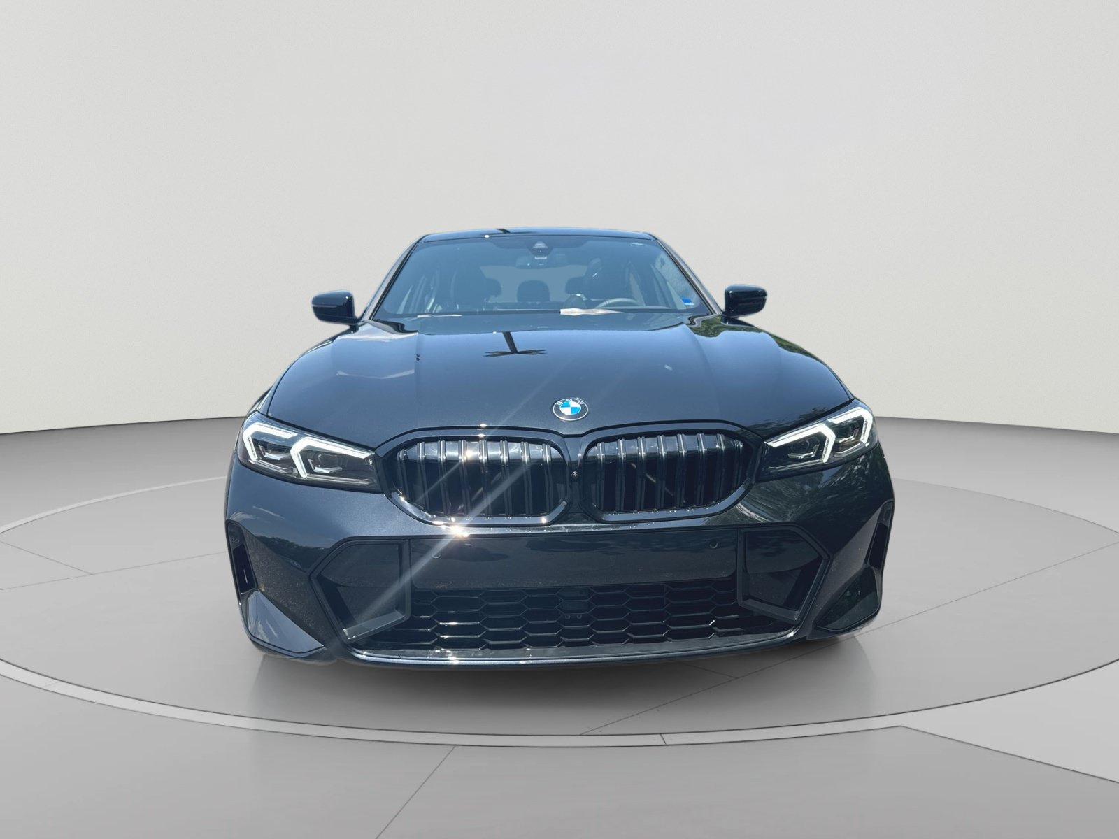 New 2026 BMW 330i Sedan w/ M Sport Package RWD image 4