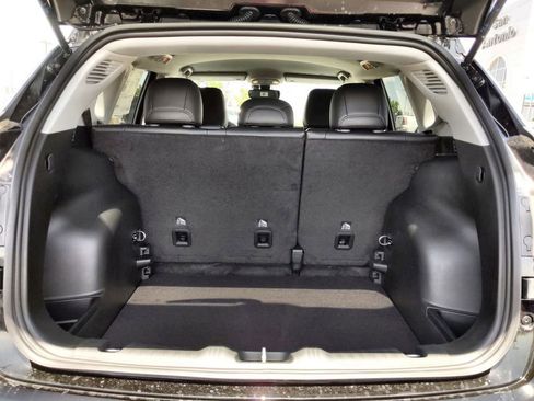 Certified 2022 Jeep Compass Latitude image 22