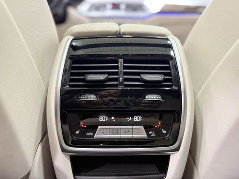 Used 2020 BMW X6 xDrive40i w/ Executive Package image 19