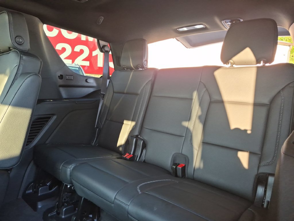 Used 2024 GMC Yukon Denali w/ Denali Reserve Package AWD/4WD image 29