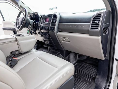 Used 2021 Ford F550 4x4 Crew Cab Super Duty image 14