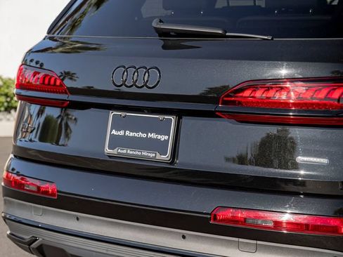 Used 2023 Audi Q7 2.0T Premium Plus w/ Premium Plus Package AWD/4WD image 12