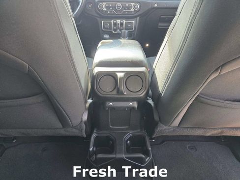 Used 2019 Jeep Wrangler Unlimited Sport S image 9