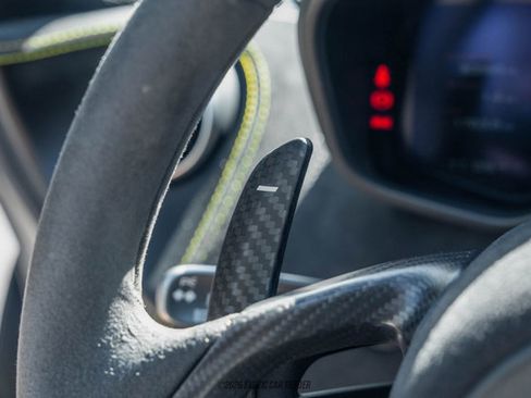 Used 2018 McLaren 570S Spider image 29