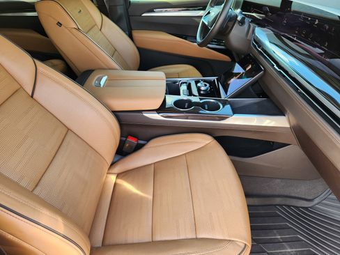 Certified 2025 Cadillac Escalade Premium Luxury w/ Touring Package AWD/4WD image 12