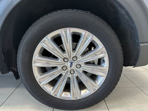 Used 2023 Ford Explorer Limited w/ Limited Technology Package AWD/4WD image 8